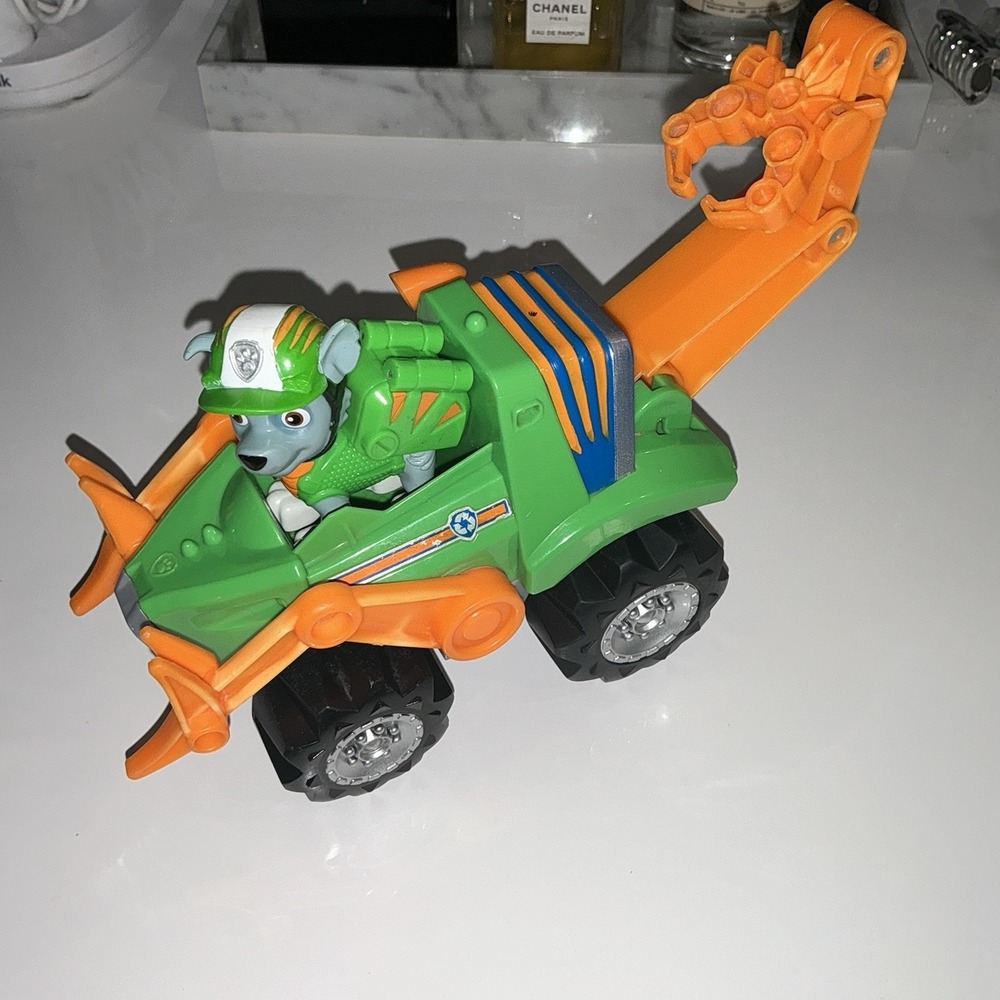 Paw Patrol Rocky Rev Up Deluxe Dino‎ Rescue Vehicle with Dinosaur & Figure